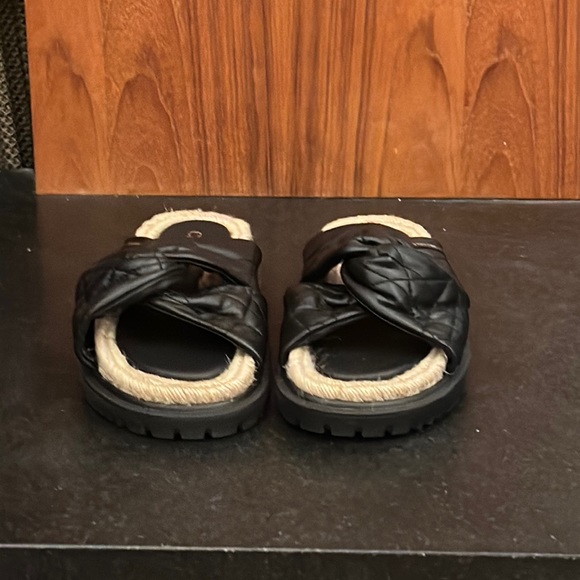 Christian Dior Flats - Picture 1 of 4
